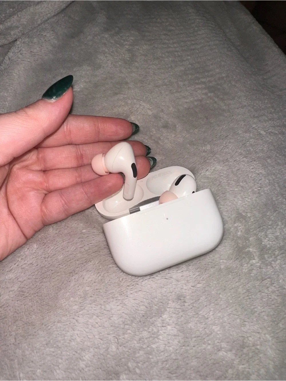 Apple Airpod Pro Gen 1 with Charging Case - White